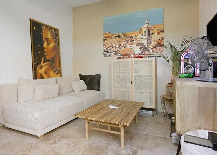 Domaine De La Corniche